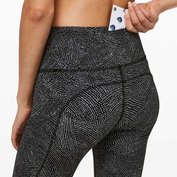 Lululemon Free Spirit Alpine White Black Leggins - Picture 2 of 11